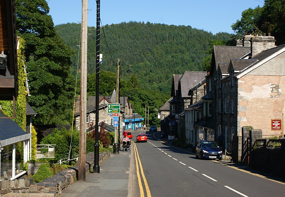 Betws-y-Coed - geograph.org.uk - 1917328